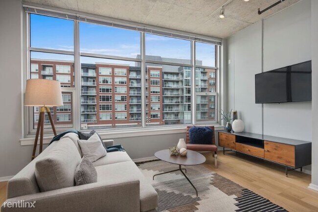 Photo - 1 br, 1 bath Condo - 1107 S Delano Ct E