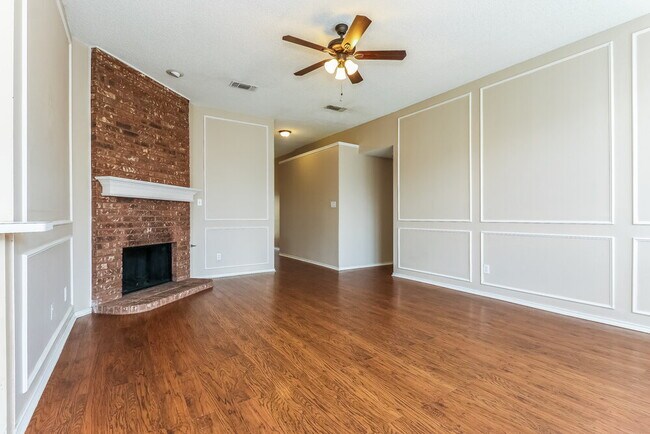 7728 Blossom Dr