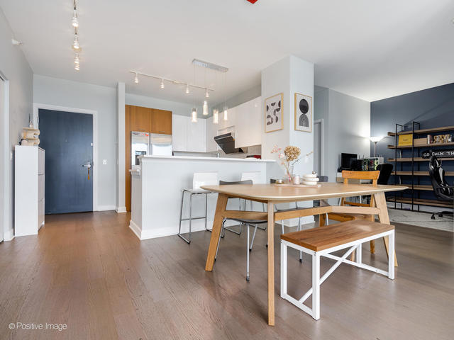 Photo - 1629 S Prairie Ave Unit 903