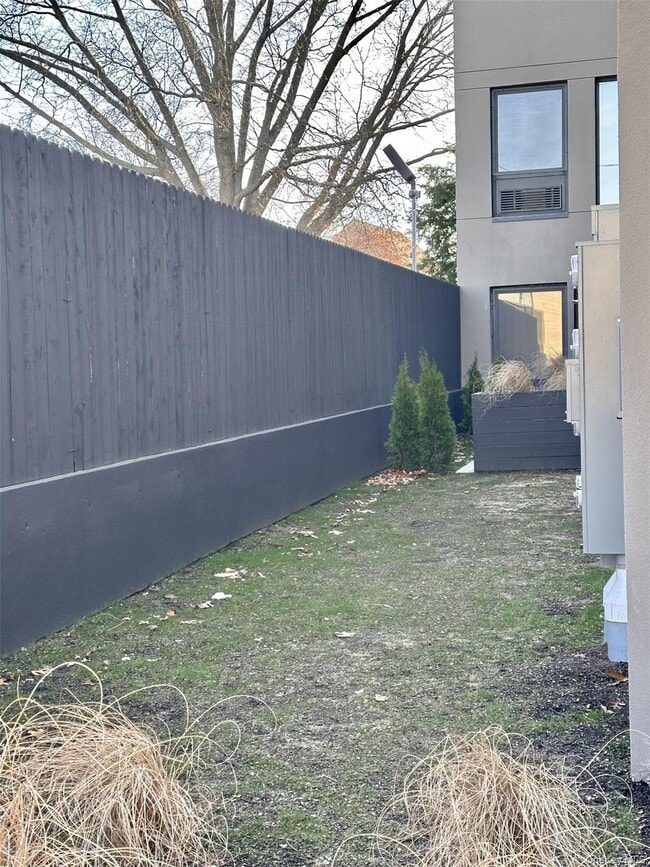 Photo - 362 W Merrick Rd Unit 203