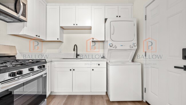 4880-82 Cole St Unit 4882