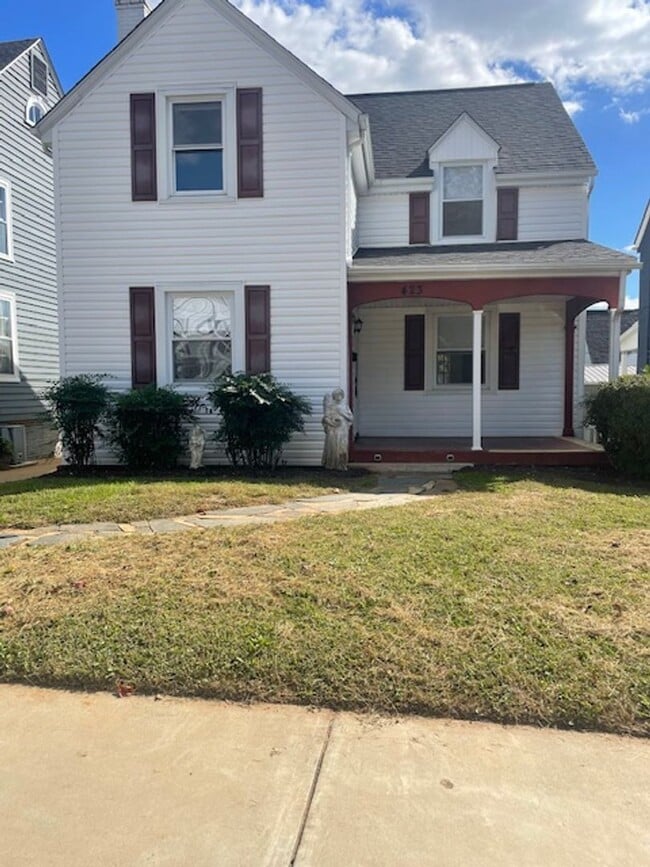 Building Photo - 423 Avondale Dr