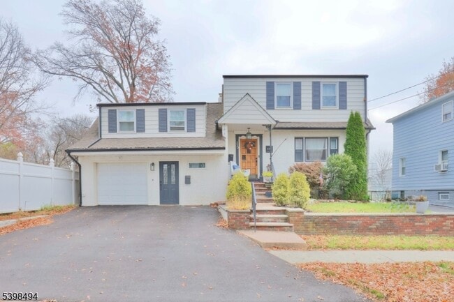 Photo - 220 E Munsell Ave