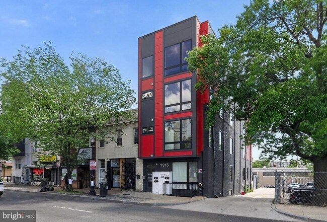 Building Photo - 1915 Benning Rd NE Unit PENTHOUSE