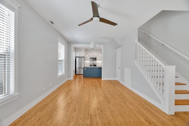 Photo - 135 E South St
