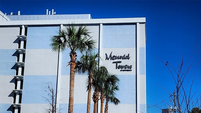 Building Photo - 5400 Memorial Dr Unit 406 Rental