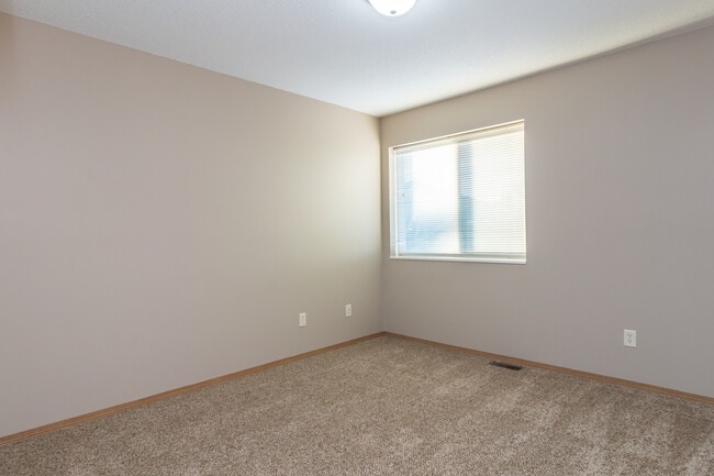 Saddle Creek Townhomes