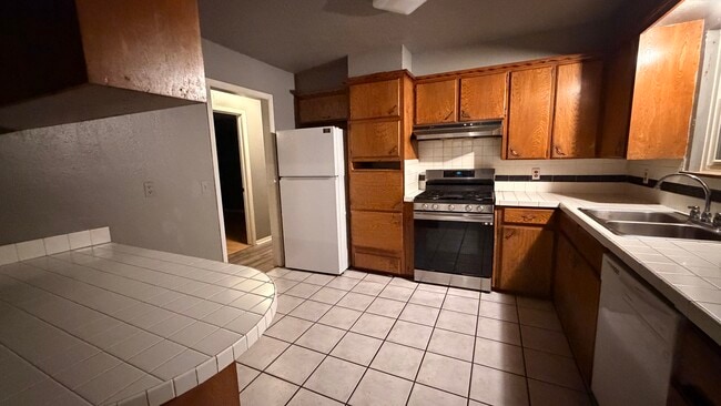 Photo - 126 N Draper Ave