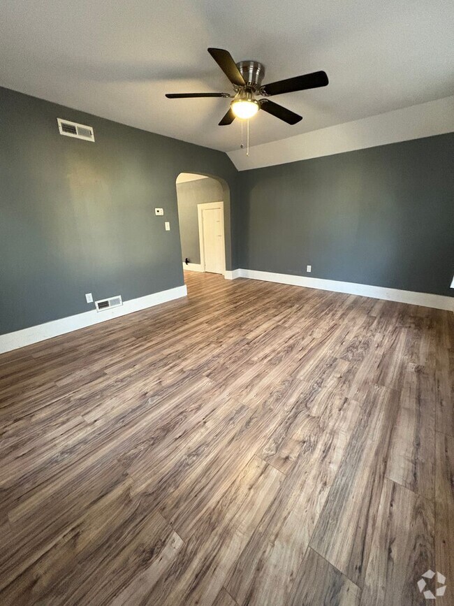 Building Photo - MI - 03 - Kane St Unit 1312 Rental