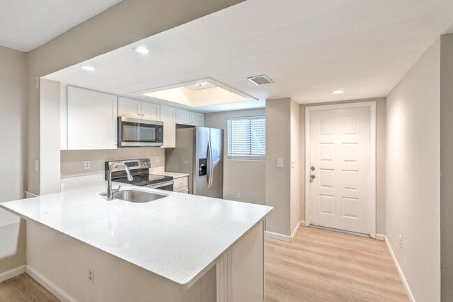 Photo - 2162 Bees Ferry Rd