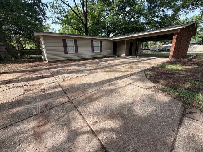 Photo - 4825 Bridgedale Ave