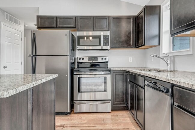 Photo - Summerland Twinhomes