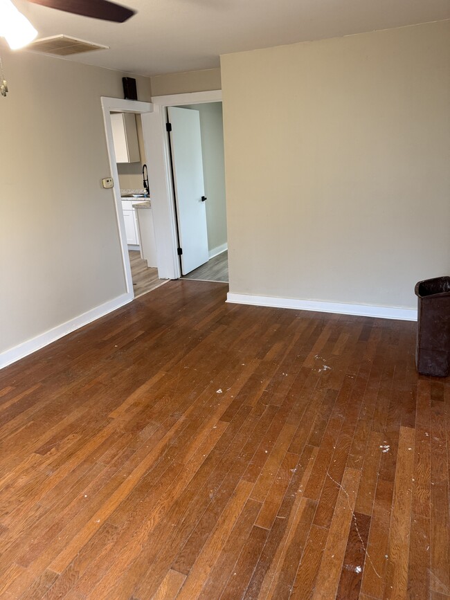 Photo - 1606 N Lindsay St