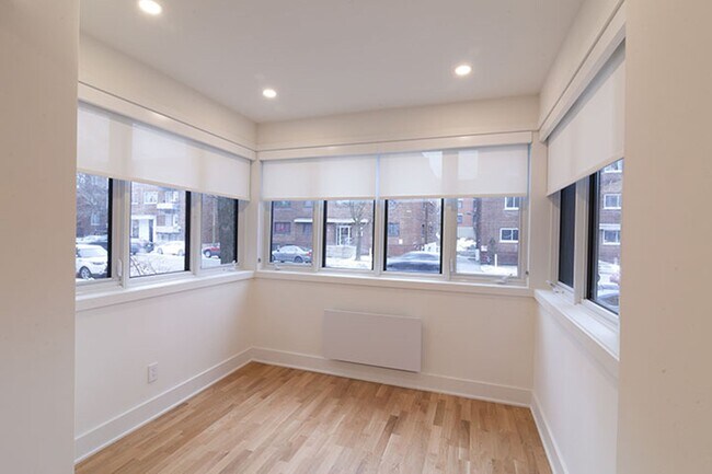 Photo - 3185 Av. Van Horne Unit 5