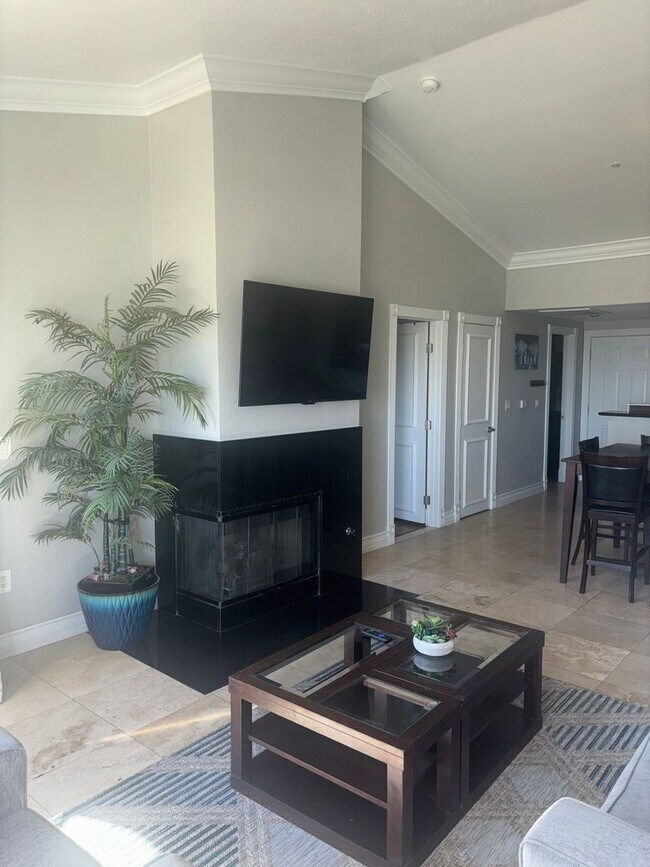 Photo - Meridian 1 Bed | 1 Bath Top-Floor Unit with Great City Views.Newly Upgraded with Laminate Floorin...