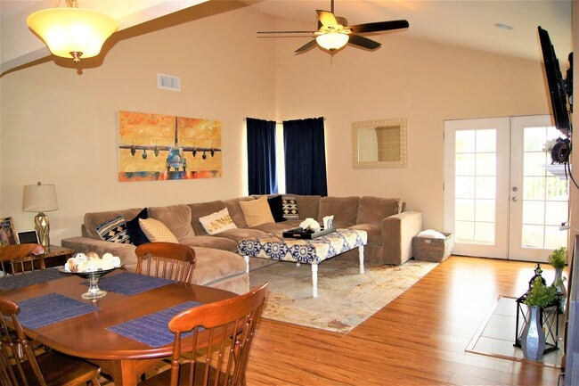 Photo - 10756 Sayers Ct
