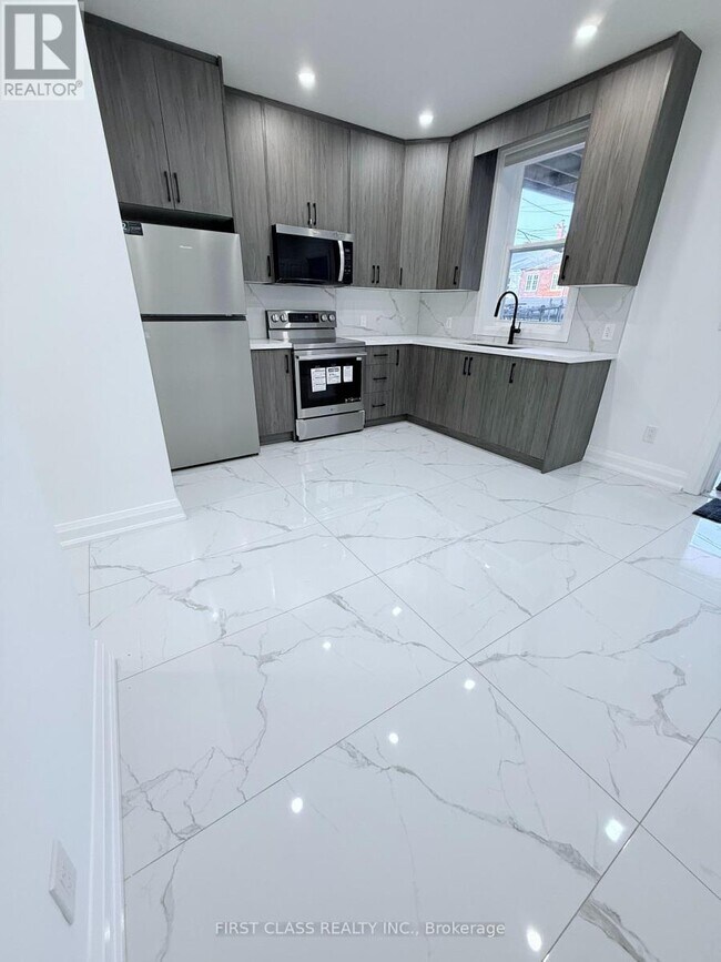 Photo - 144 Denison Ave