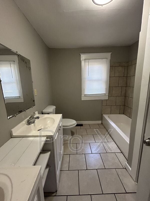 Photo - 501 E Washington St