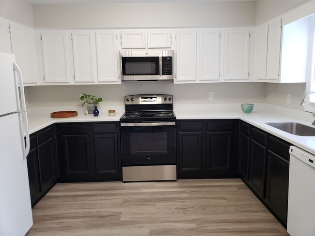 Photo - **Move In Ready 4-Bedroom Townhome Close to NC State**