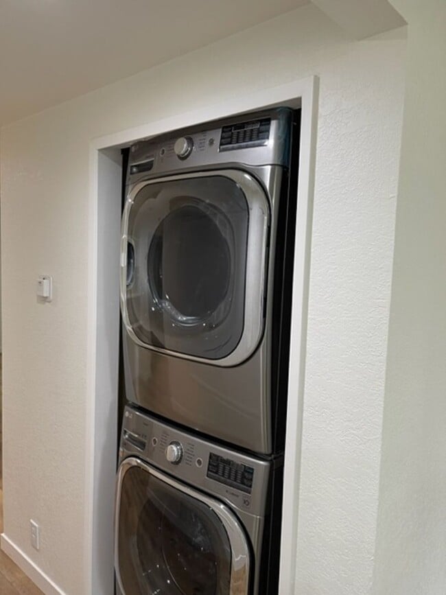 Photo - 85 Stenner St