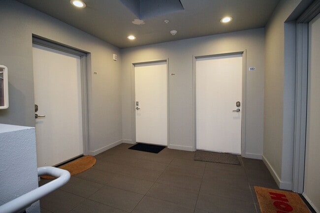 Photo - 1480 N Jarrett St