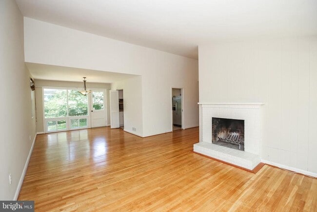 Photo - 8401 Beech Tree Rd