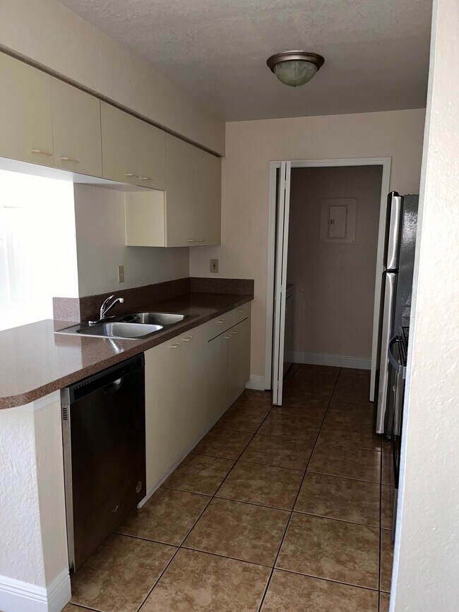 Photo - 2550 N Alafaya Trl Unit 2308