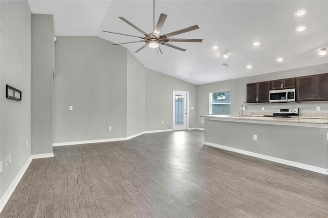 Photo - 1092 Zion Dr