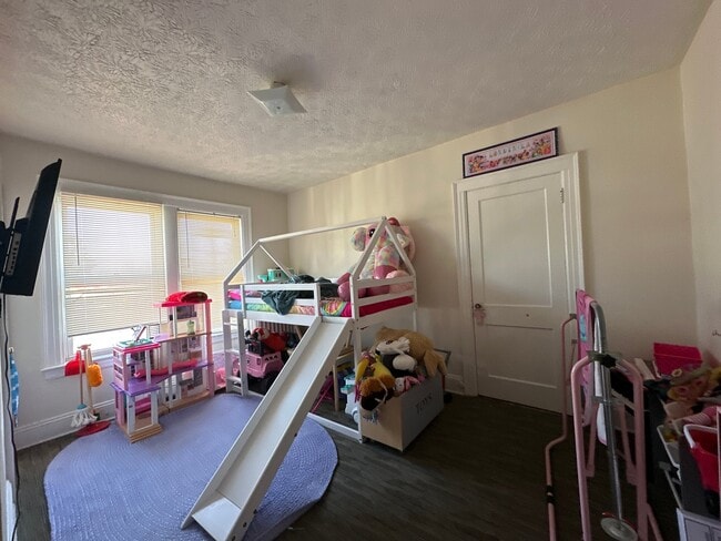893 New Britain Ave Unit 2