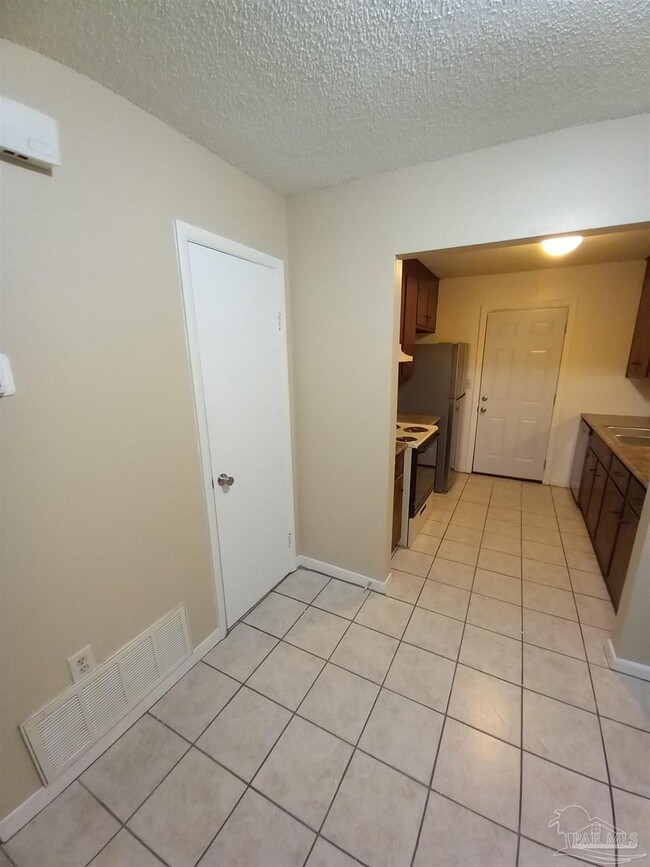 Photo - 11 N Stillman St