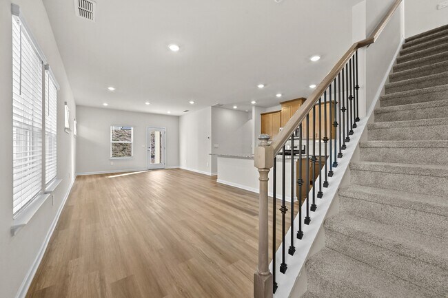 Photo - 2327 Whitworth St