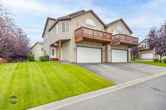 Building Photo - 11827 Falklands Dr