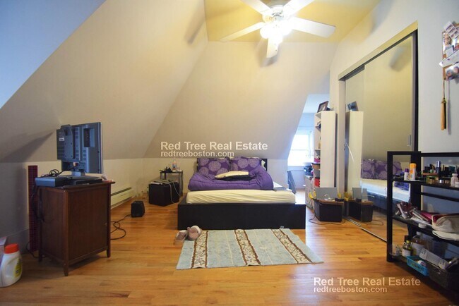 Photo - 68 Boylston St
