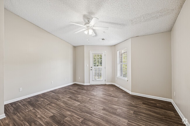 Savannah - 1BR, 1BA - 750SF - Living Room - Cross Creek Apartment Homes