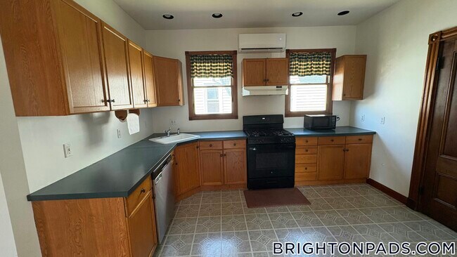 Photo - 32 Etna St Unit 2