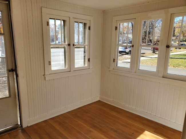 Photo - 900 E Myrtle St Casa