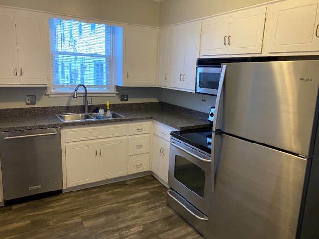 Photo - 4222 Broadway