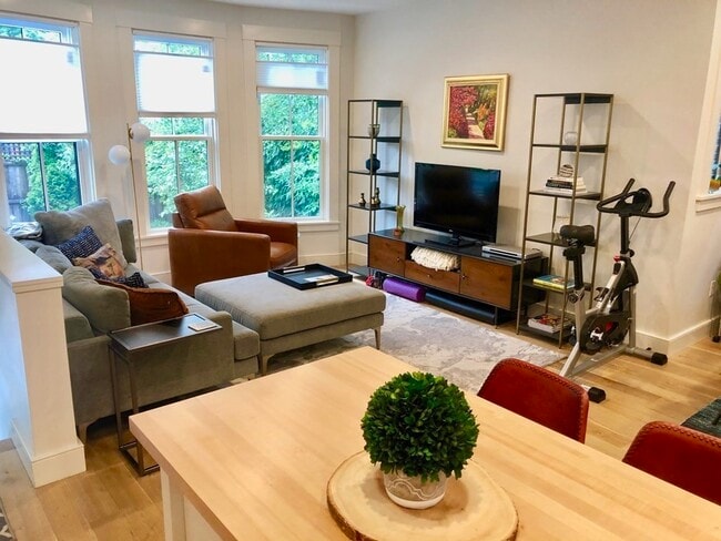 Photo - 227 Concord Ave