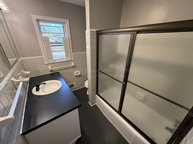 Photo - 24 Chestnut Dr