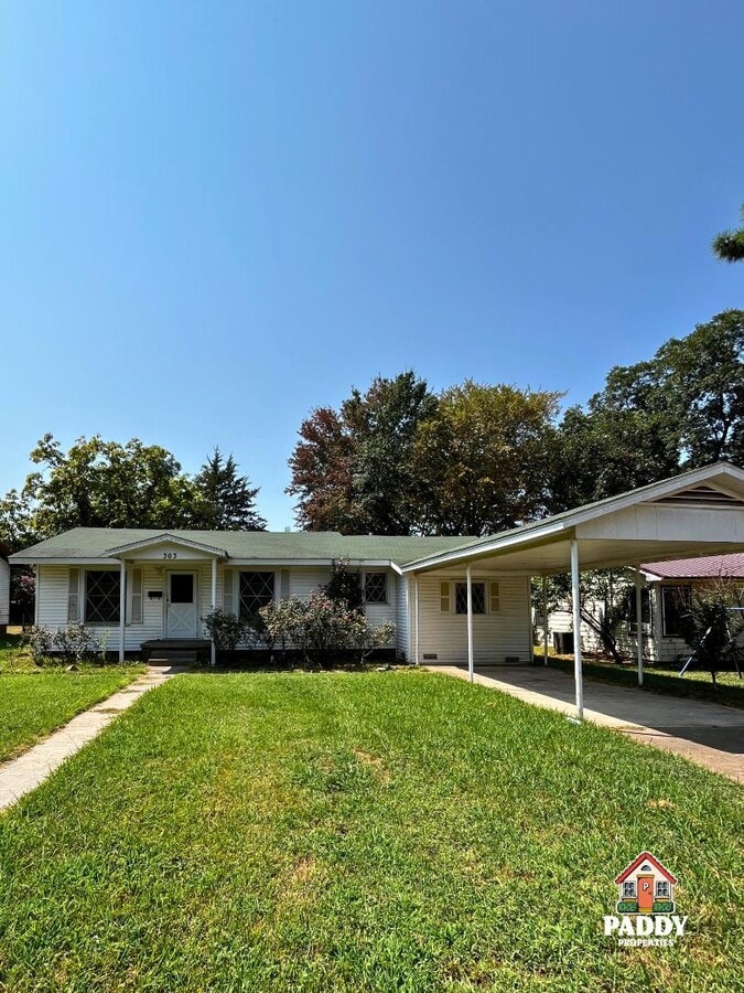Photo - 303 W Pleasant St