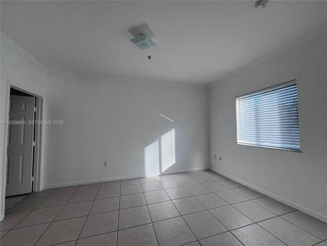 Photo - 17350 NW 67th Ave Unit 301