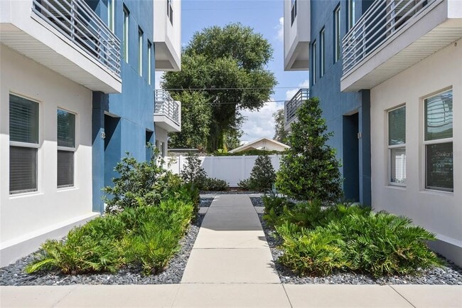 Photo - 113 W Grant St