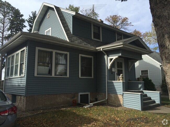 Building Photo - ALL UTILITIES PAID Rental