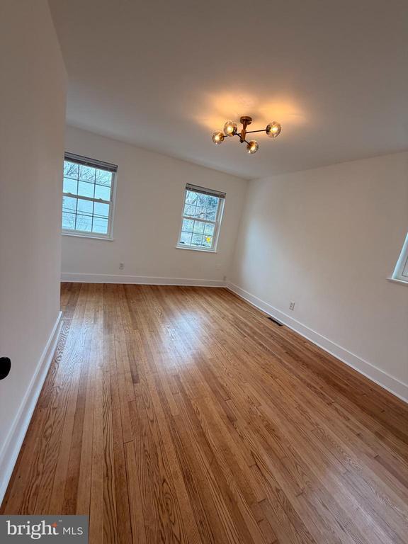 Photo - 1300 Dexter Terrace SE