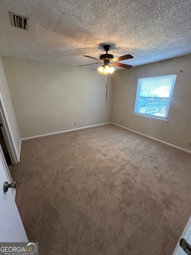 Photo - 205 Woodlawn Dr