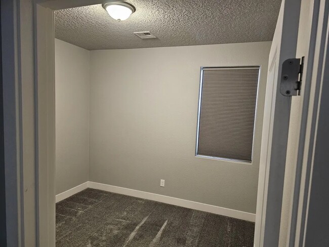 Photo - 4212 Valdez Ct NE