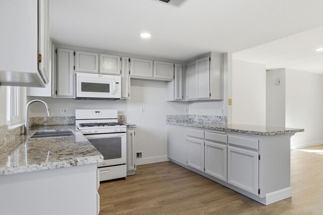 Photo - 3-Bedroom Home with Detached 2-Car Garage, Fireplace & Private Patio