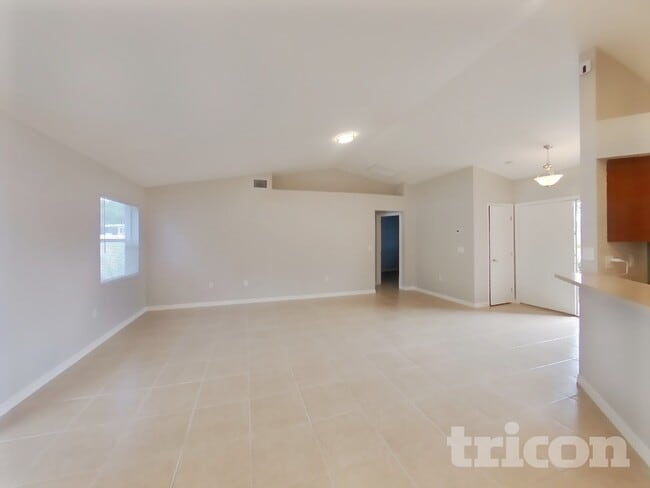 Photo - 4739 Acorn Dr