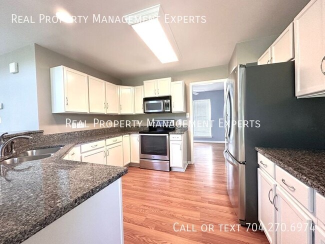 Photo - 9902 Redbud Tree Ct