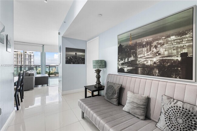 Photo - 350 S Miami Ave Unidad 2815